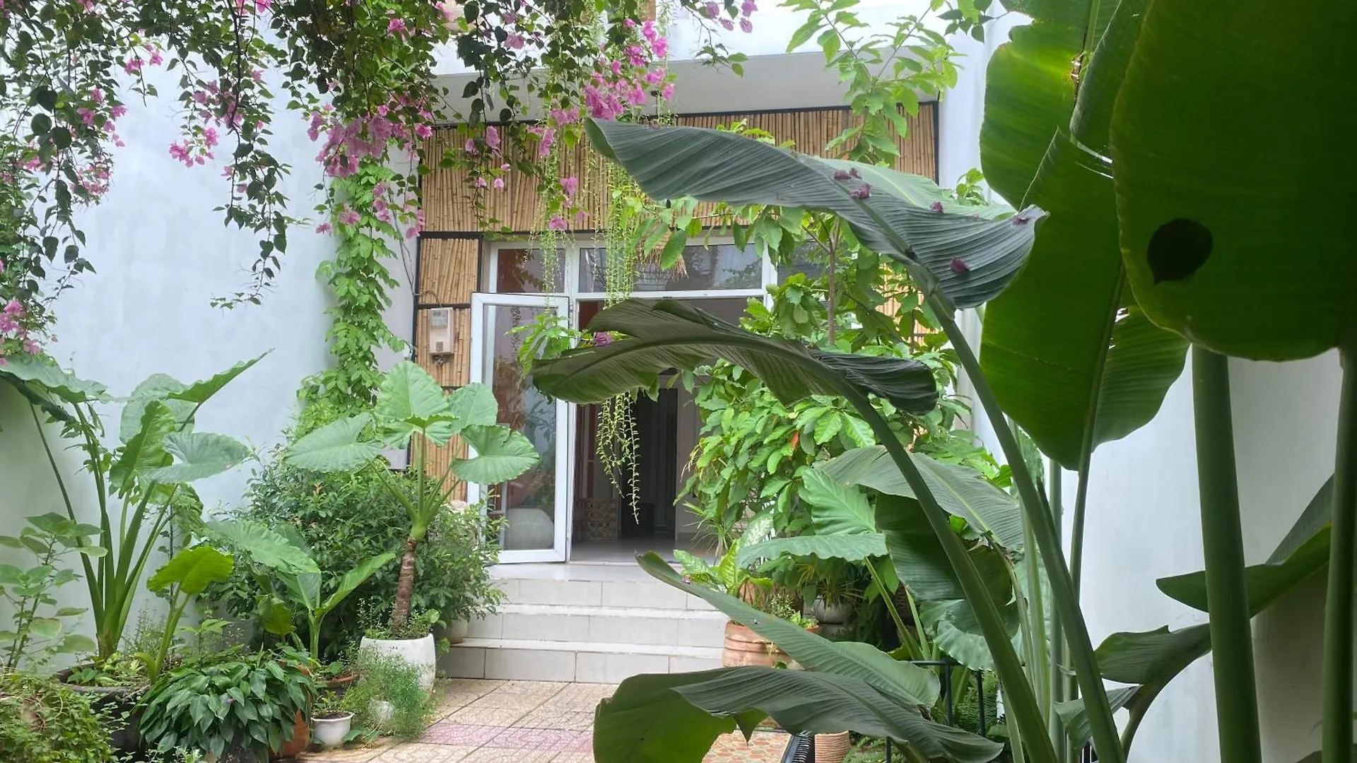 Notre Maison 5 - 63A Nguyen Cu, Thao Dien Ho Chi Minh City 0*,